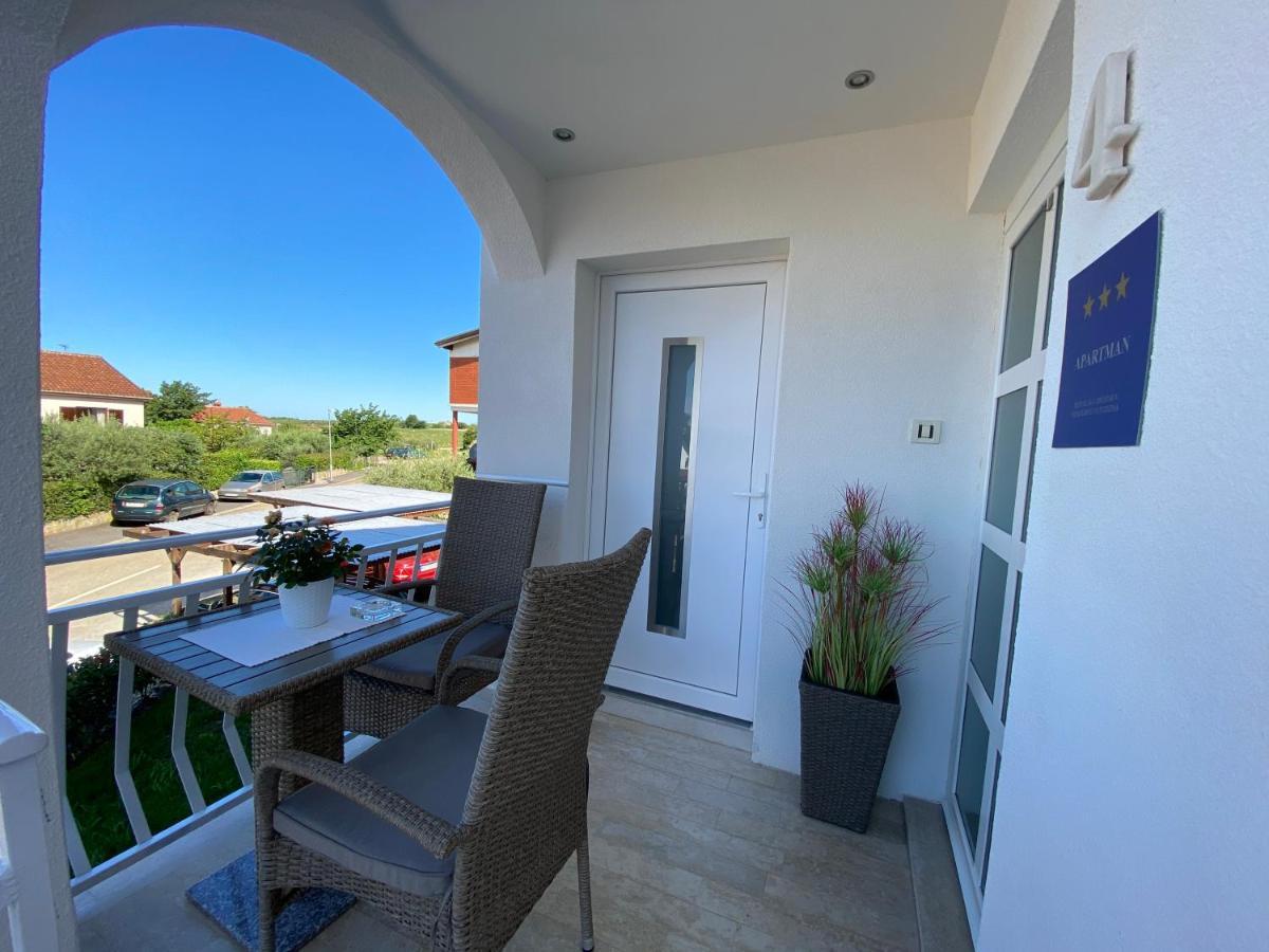 Apartments Roberta Novigrad Istria Esterno foto