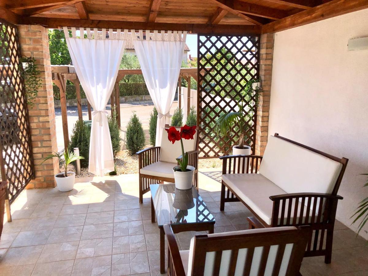 Apartments Roberta Novigrad Istria Esterno foto