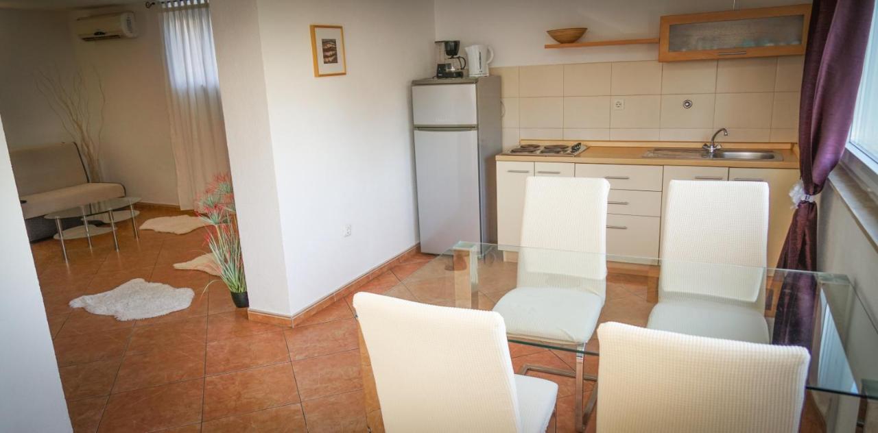Apartments Roberta Novigrad Istria Esterno foto