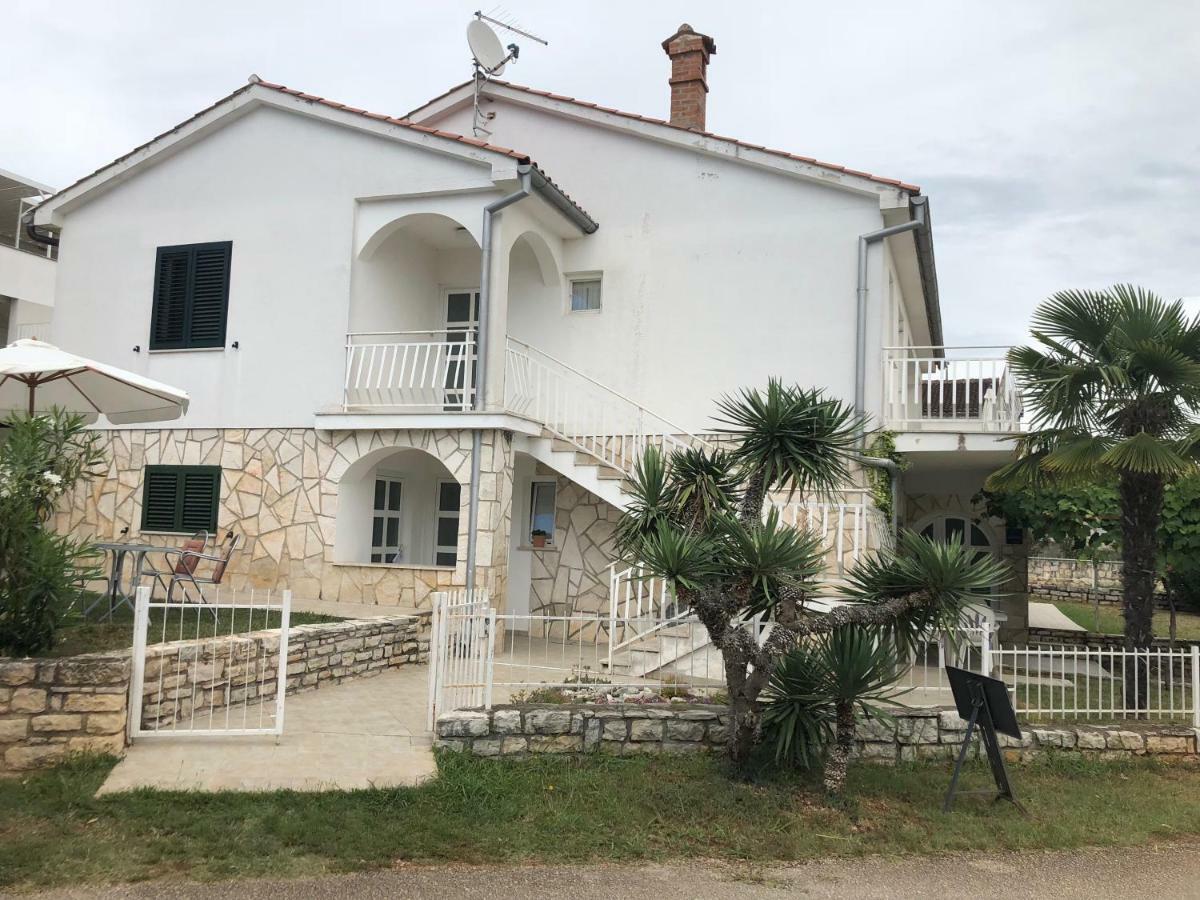 Apartments Roberta Novigrad Istria Esterno foto